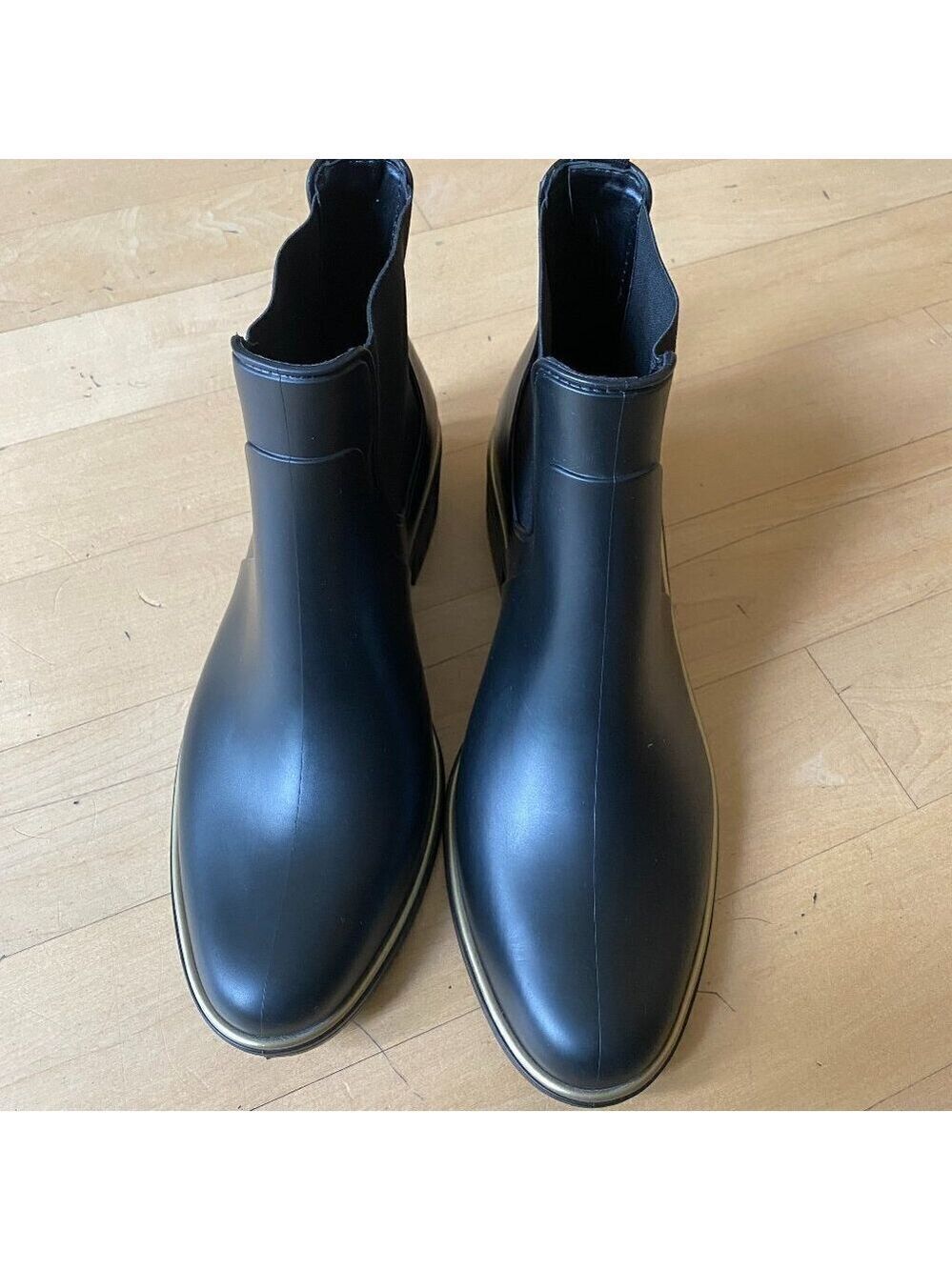 Kate Spade Women black "Solstice" ankle rainboots *Missized sz 10/11